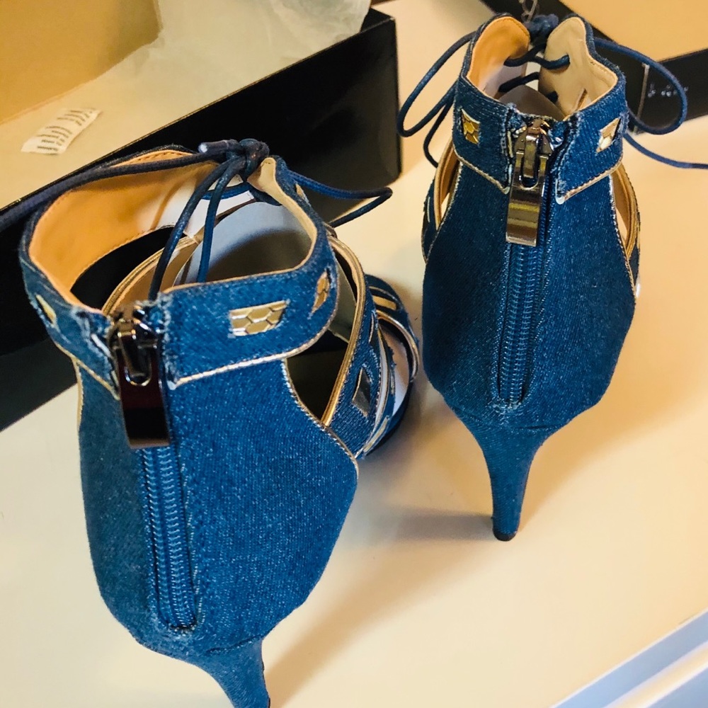 Shoes - Picture 6 of 6
